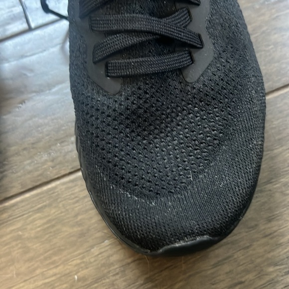 Women’s Nike black sneakers excellent condition size 9.5 epic react - Picture 5 of 10